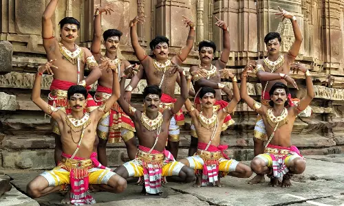 Telangana: Perini dance filmed at Kakatiya Kala Kshetra Telangana: Perini dance filmed at Kakatiya Kala Kshetra