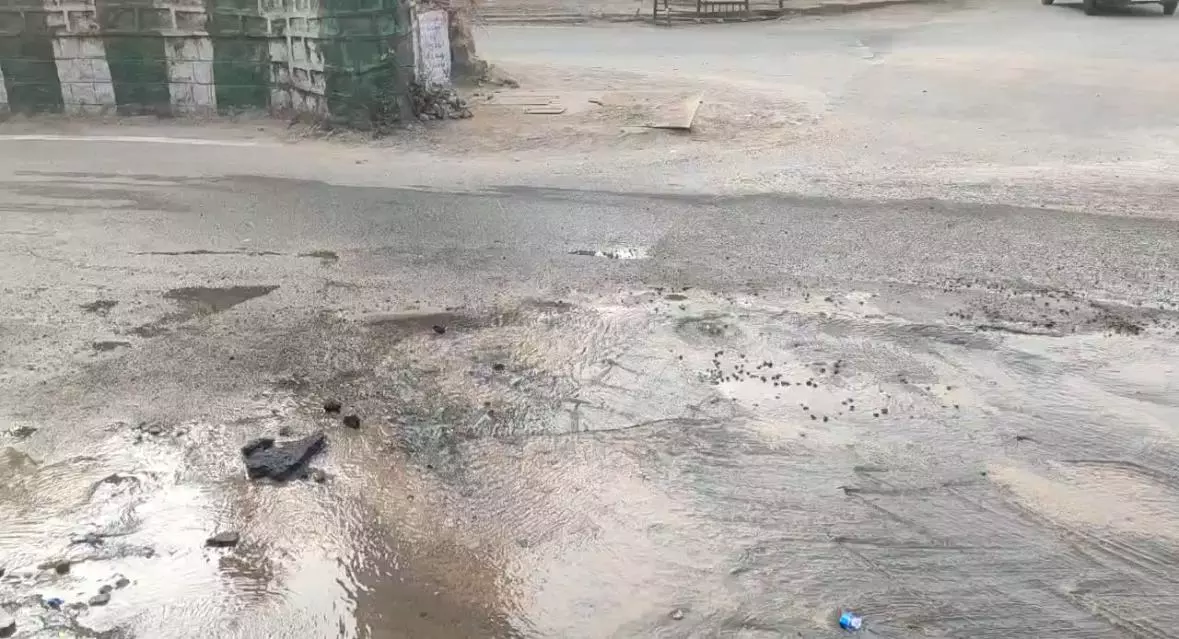 The darker side of Hyd: Huge wastage of water in some and zero supply in several colonies The darker side of Hyd: Huge wastage of water in some and zero supply in several colonies