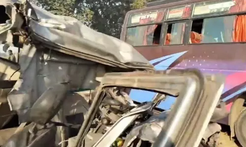 10 devotees killed as car collides with bus en route to Maha Kumbh
