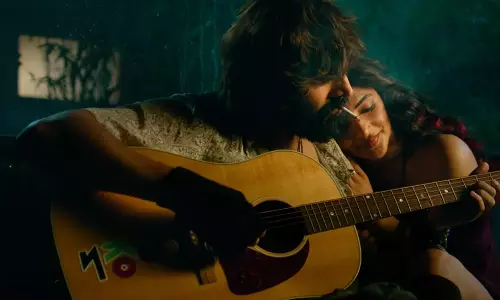Kartik Aaryan’s Rockstar Look Sets Internet Ablaze in New Teaser