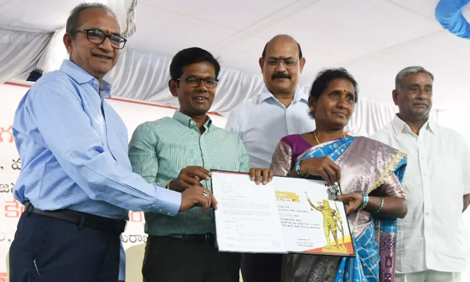 CSR initiative: Homes for descendants of freedom fighter in ASR