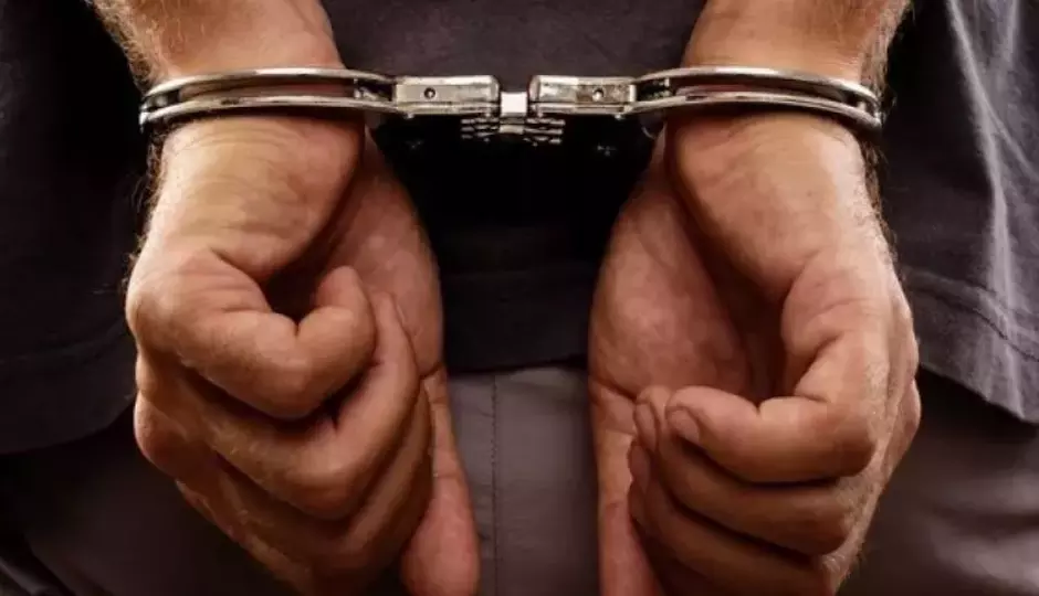 2 youths held for stunts on ORR 2 youths held for stunts on ORR