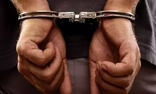 2 youths held for stunts on ORR