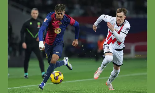 Barcelona returns to top of La Liga with 1-0 win over Rayo Vallecano
