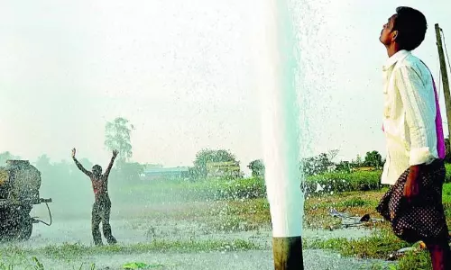 Illegal borewell caused chaos in New Nallakunta