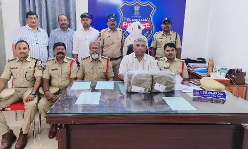 Police bust interstate ganja racket at Secunderabad railway station, 1 held Police bust interstate ganja racket at Secunderabad railway station, 1 held
