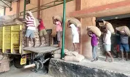 Hamali union decries labour law dilution