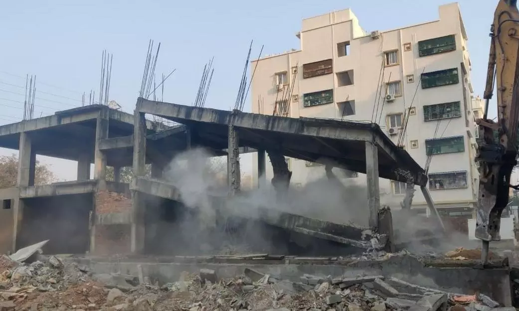 HYDRAA demolitions at Quthbullapurs Pariki Cheruvu