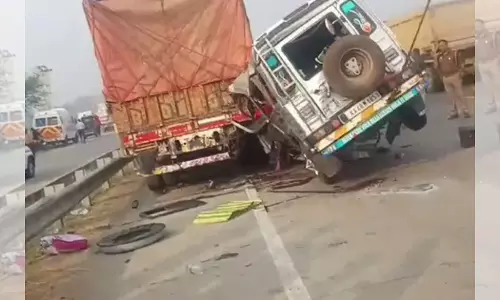 5 Bidar Devotees Die in Varanasi Road Accident 5 Bidar Devotees Die in Varanasi Road Accident