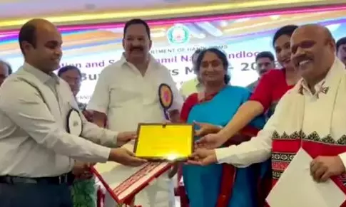 AP, Tamil Nadu sign handloom textile sales partnership