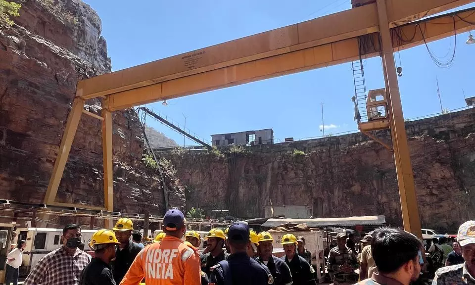 Telangana Guv speaks to Nagarkurnool Collector about tunnel collapse rescue ops