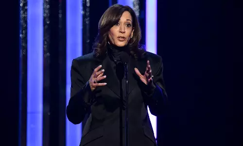 Kamala Harris receives prestigious Chairmans prize at NAACP Image Awards