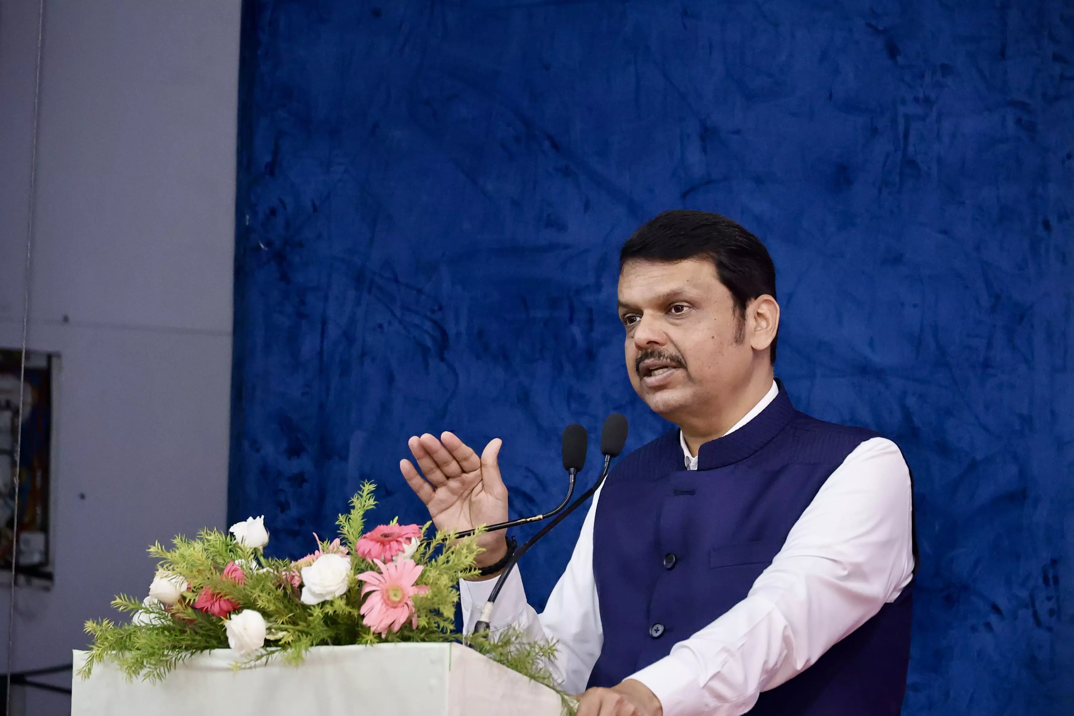 Aurangzeb’s Tomb Removal Must Follow Law, Says Fadnavis Aurangzeb’s Tomb Removal Must Follow Law, Says Fadnavis