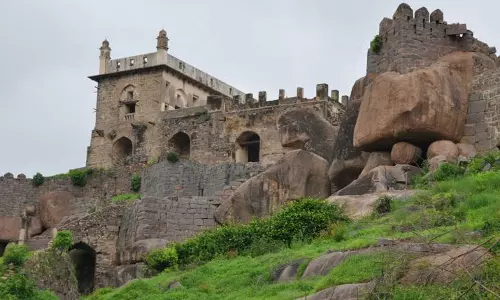 Golconda, Charminar in top 10 most visited monuments in India