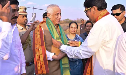 AP Governor in Srisailam to offer prayers AP Governor in Srisailam to offer prayers