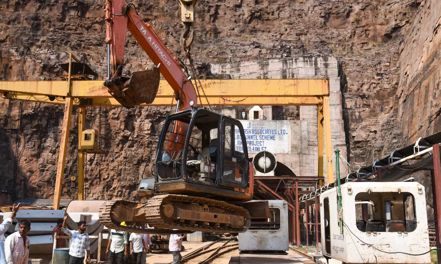 DC Edit | Safety lapses in tunnel mishap