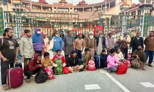 22 Indian Fishermen Released from Pakistani Return to Gujarat