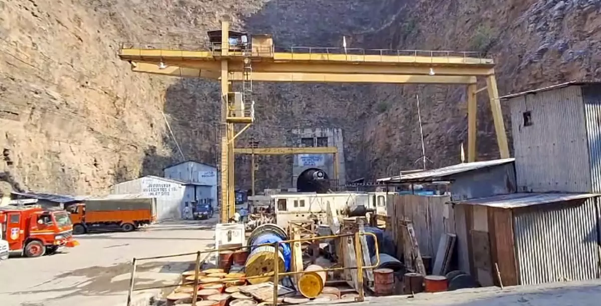 Tunnel collapse: Rescue teams look for human presence at other locations suggested by scientists