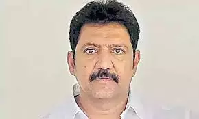 Police quiz ex-MLA Vamsi for second day to get details on kidnap, intimidation of Satyavardhan