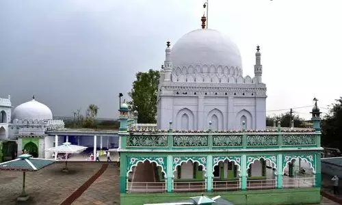 Karnataka: Hindu Leaders Perform Pooja within Dargah Site at Aland