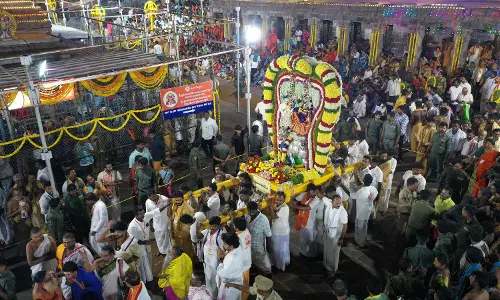 Sea of devotees throng Srisailam on Maha Shivaratri Sea of devotees throng Srisailam on Maha Shivaratri
