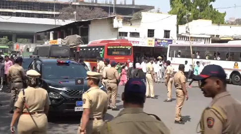 Heavy Police Deployment at Swargate After Bus Stand Rape in Pune Heavy Police Deployment at Swargate After Bus Stand Rape in Pune
