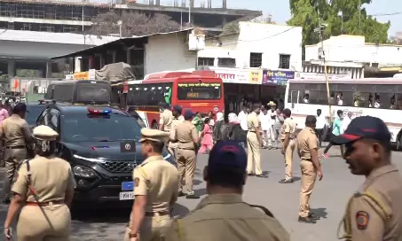 Heavy Police Deployment at Swargate After Bus Stand Rape in Pune Heavy Police Deployment at Swargate After Bus Stand Rape in Pune