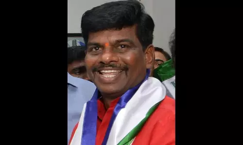 Vijayawada police serve notice to Gorantla Madhav Vijayawada police serve notice to Gorantla Madhav