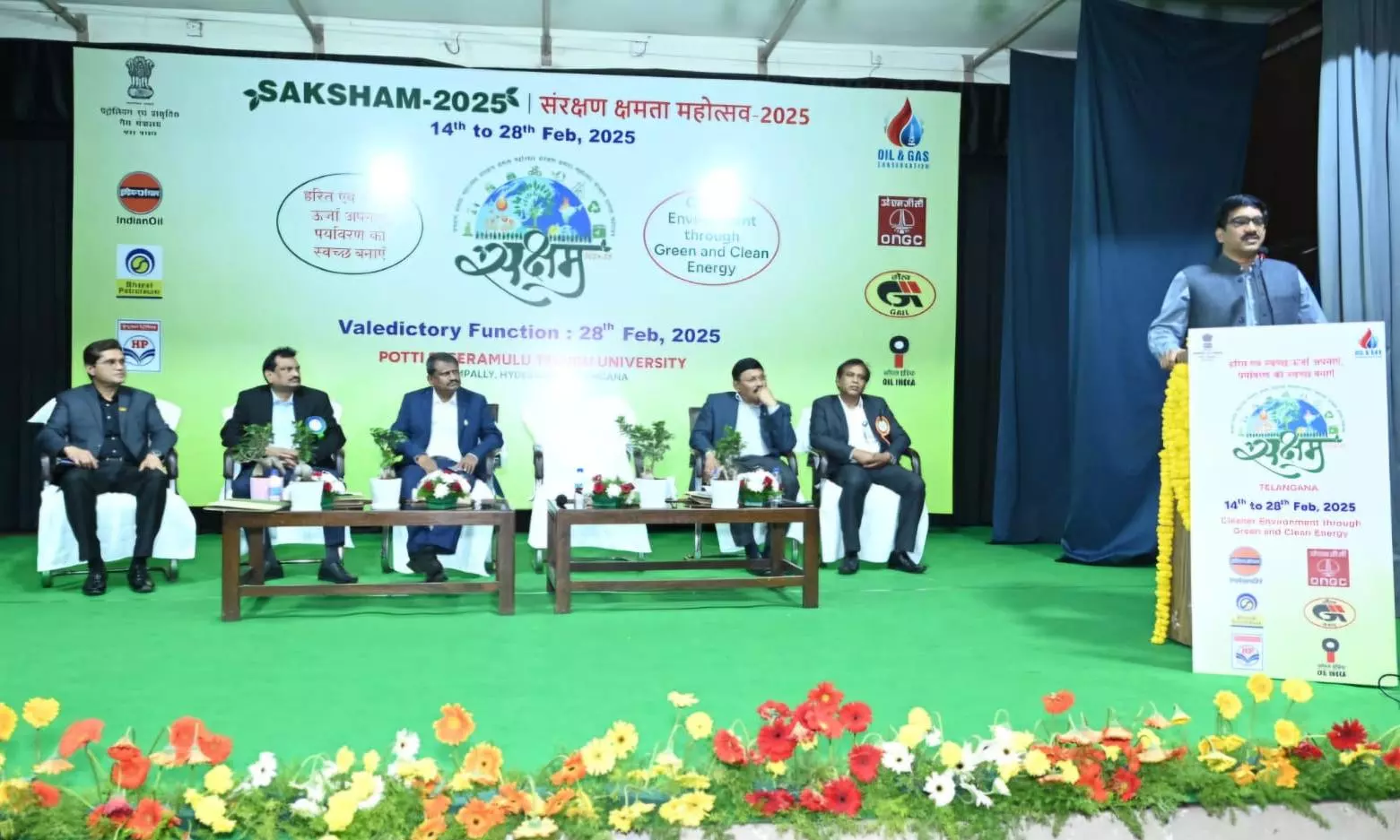 Oil Industry Leaders Advocate for Fuel Conservation Oil Industry Leaders Advocate for Fuel Conservation