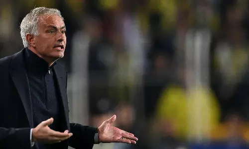 Jose Mourinho banned for four matches, fined after Turkish referees comment