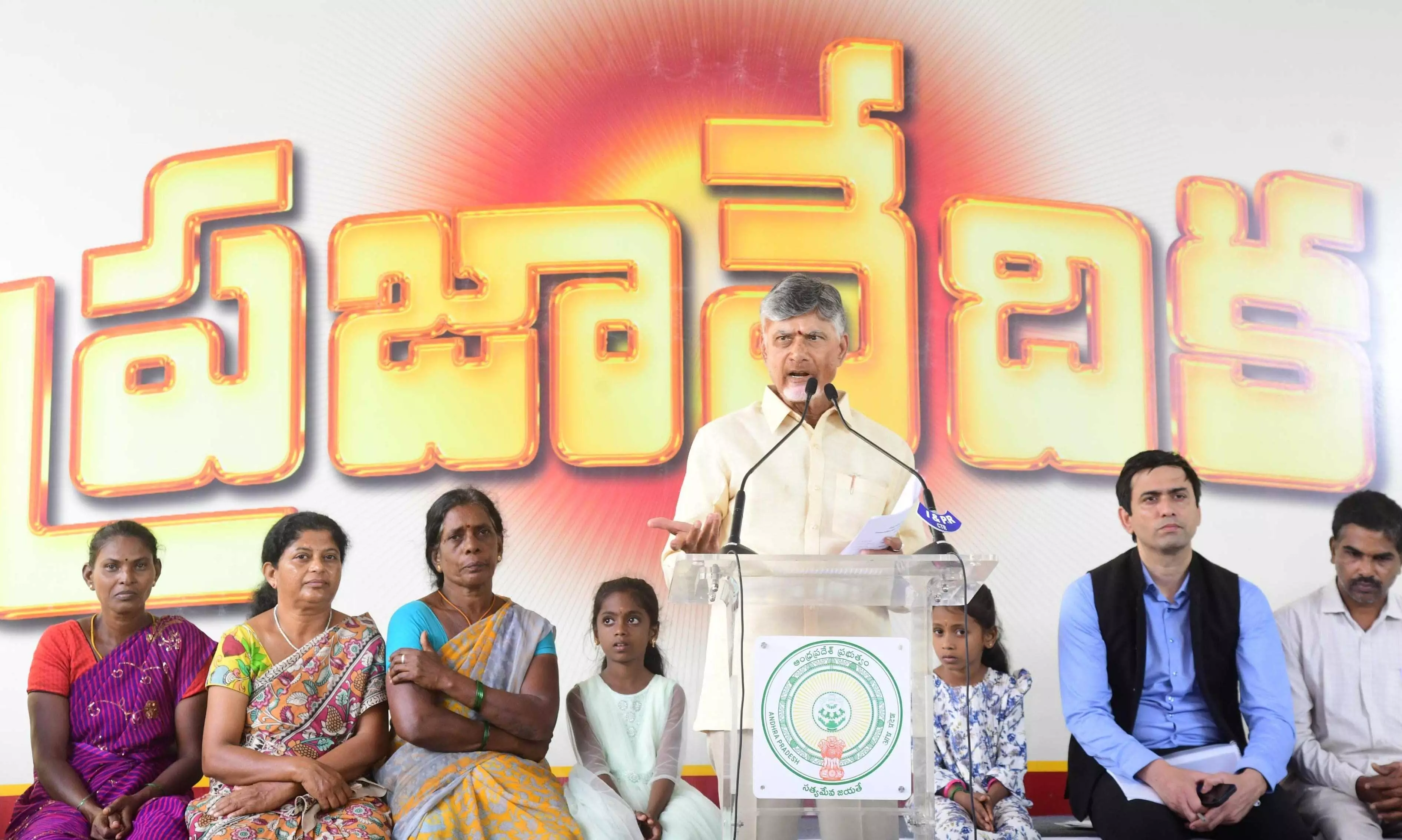Naidu grants gratuity, paid maternity leave to ASHA workers Naidu grants gratuity, paid maternity leave to ASHA workers