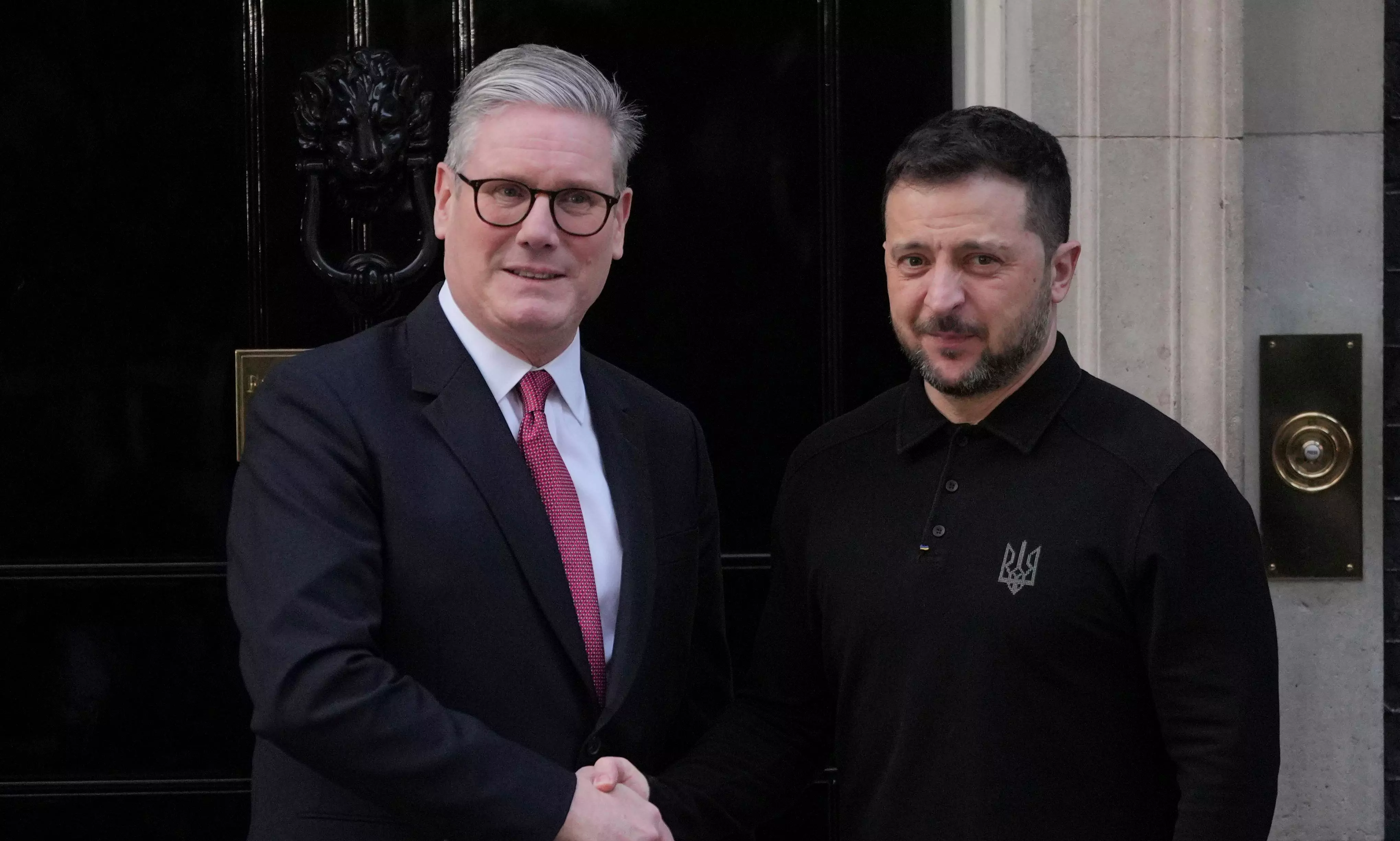 Zelenskyy embraced by UKs Starmer a day after White House blowout