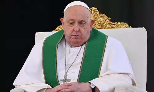 Pope Francis suffers new breathing crises, is back on noninvasive ventilation