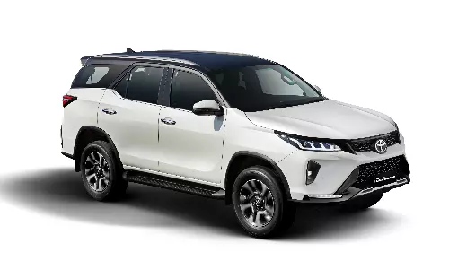 Toyota Introduces Legender 4X4 in All New Manual Transmission Grade