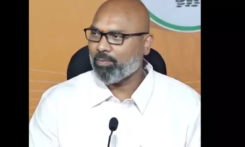 Congress Corporators Raise Slogans Against BJP MP Arvind