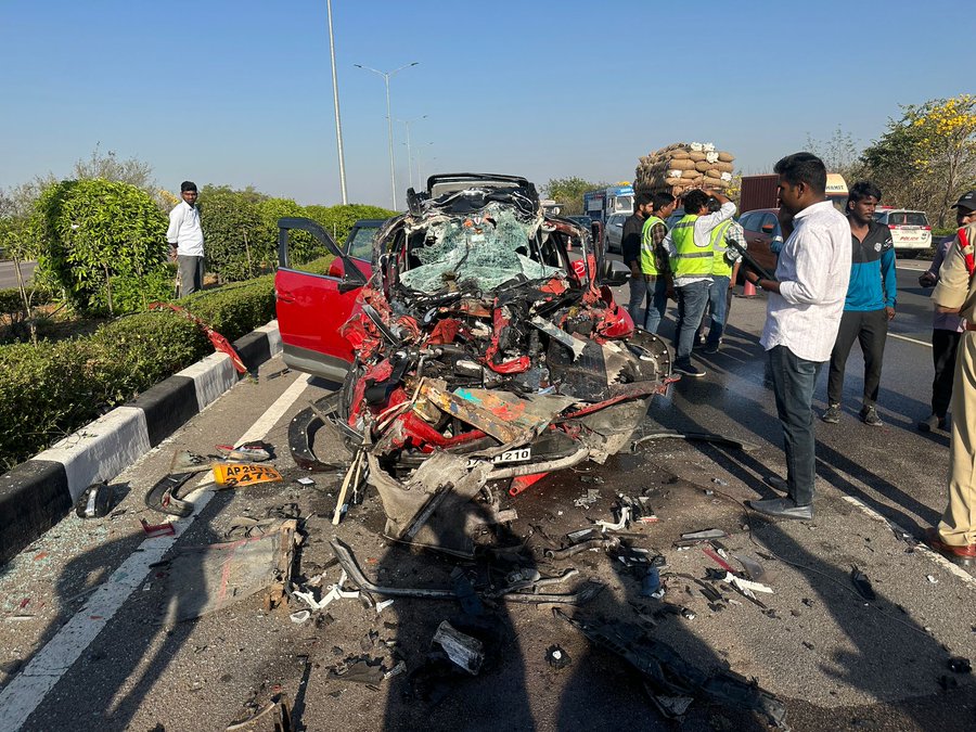 Two Killed in Outer Ring Road Car Crash, While Speeding Car Rams Shops ...