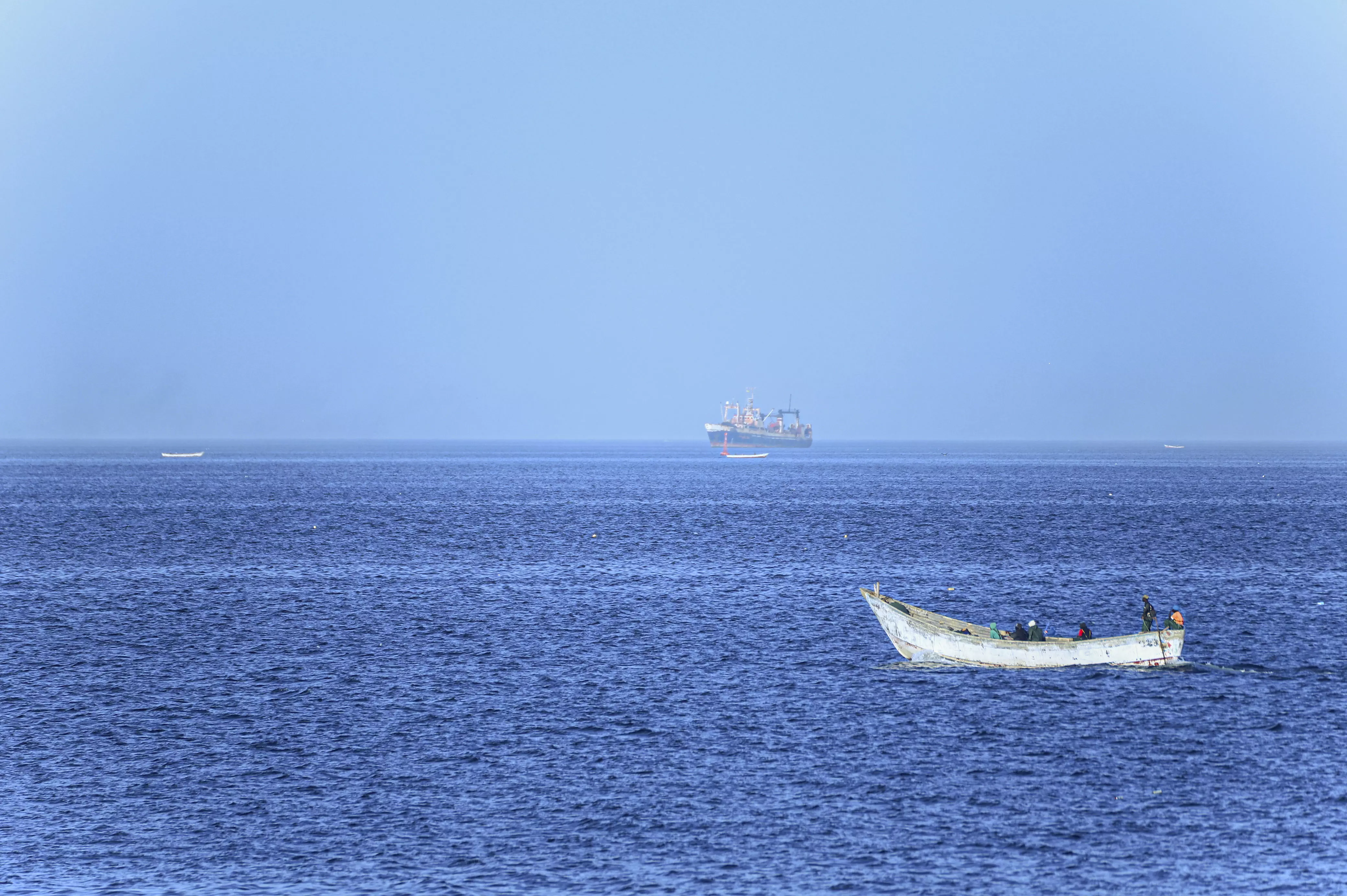Sri Lanka Navy arrests 14 Indian fishermen Sri Lanka Navy arrests 14 Indian fishermen