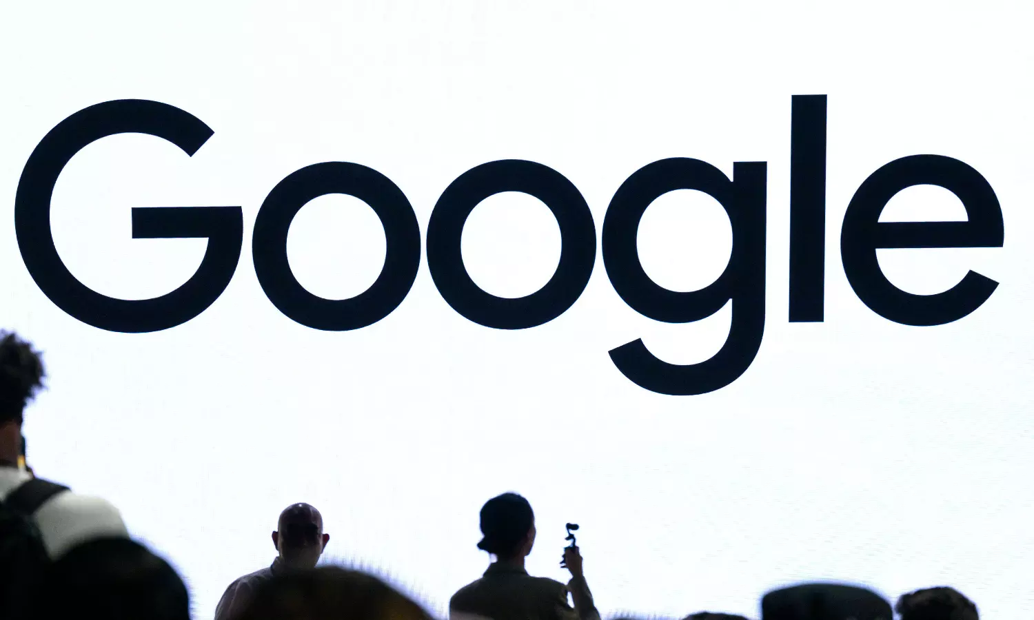 US drops bid to make Google sell AI investments in antitrust case US drops bid to make Google sell AI investments in antitrust case