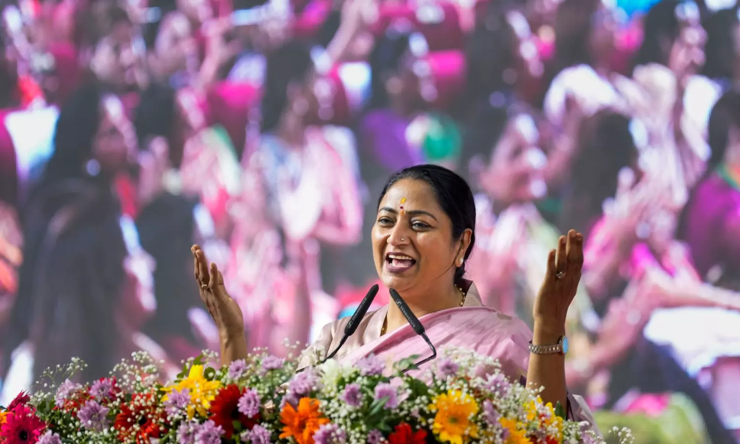 Delhi Govt Rolls Out ₹2,500 Aid for Women Delhi Govt Rolls Out ₹2,500 Aid for Women