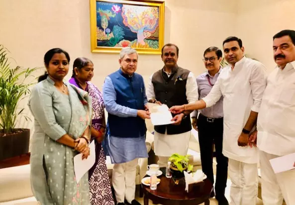 Telangana govt seeks new railway division at Kazipet from Centre