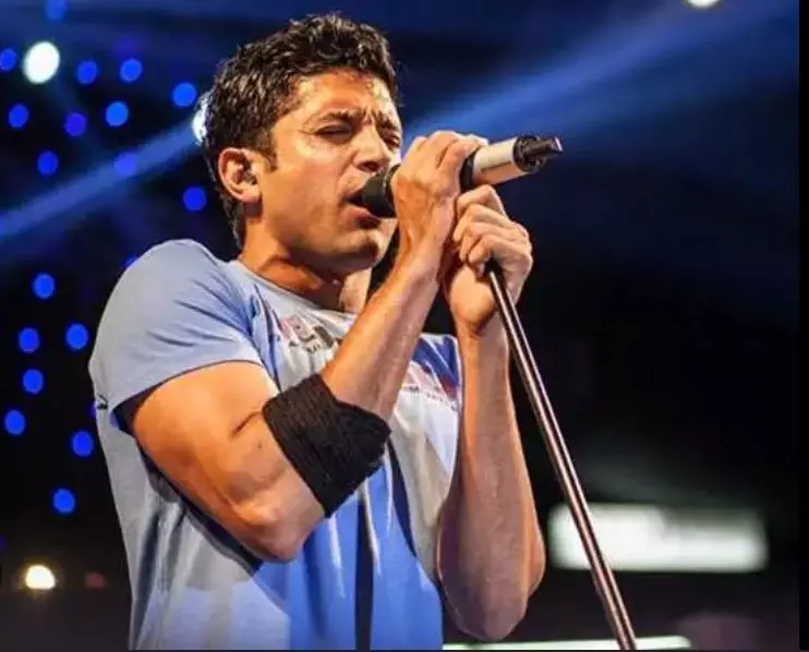 Farhan Akhtar Shares a Video from His Concert Celebrating Women’s Day Farhan Akhtar Shares a Video from His Concert Celebrating Women’s Day