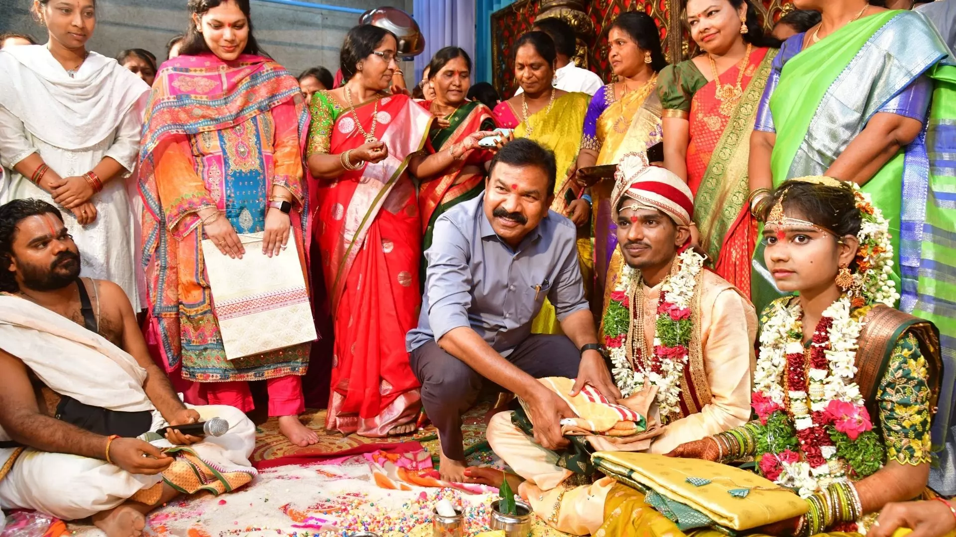 Telangana Govt. Hosts Grand Wedding for Orphan Telangana Govt. Hosts Grand Wedding for Orphan