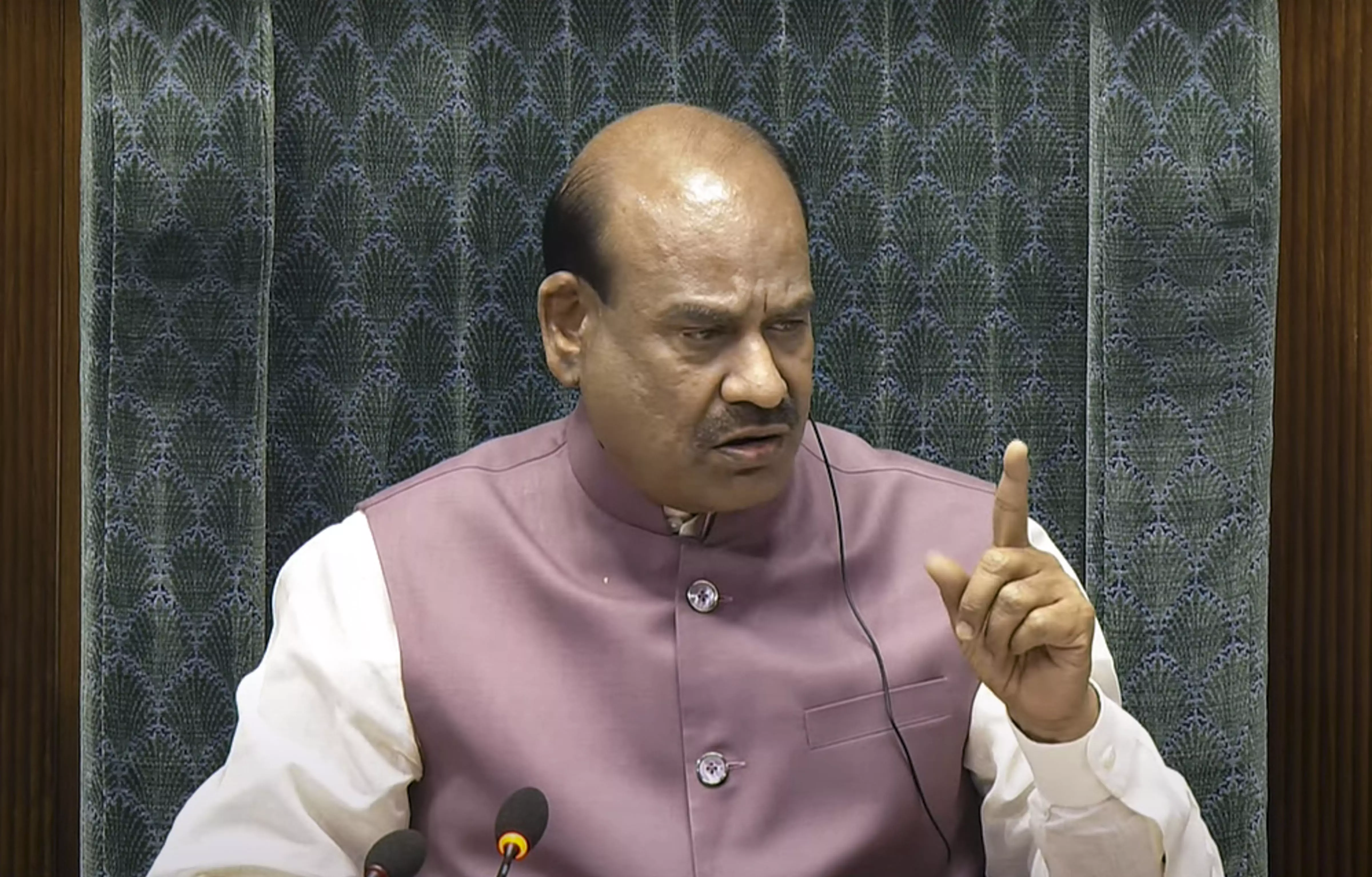 Centre Introduces Immigration Bill, Faces Opposition