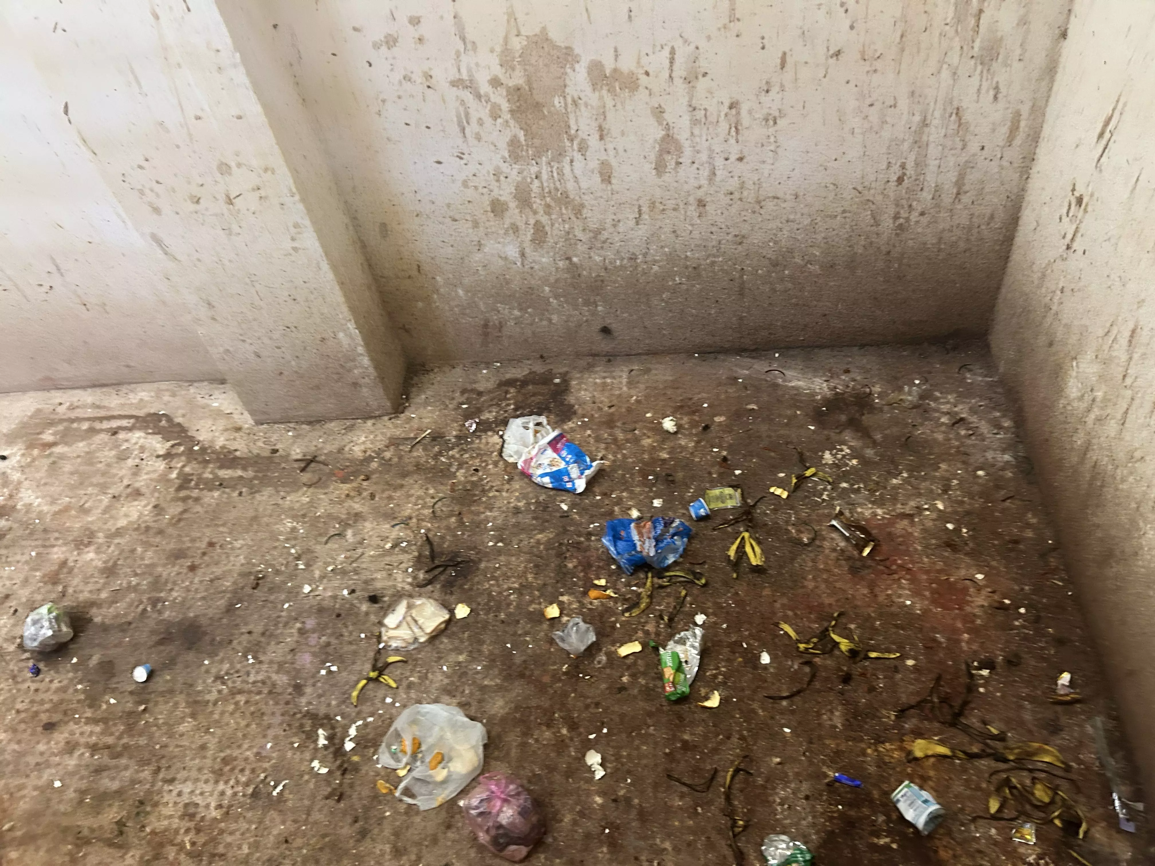 Unhygienic Conditions Raise a Stink in Nalgonda GGH