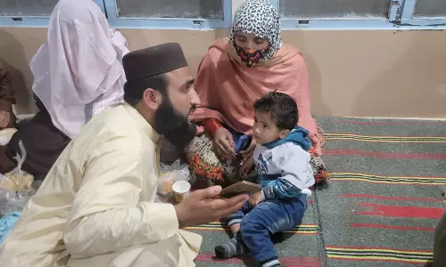 Pakistan train hostage survivors recount panic amid blasts