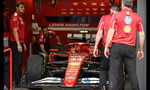 Hamilton eyes dream Ferrari start as F1 revs up in Melbourne