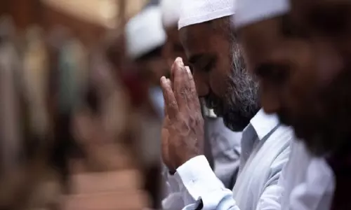 C’garh Waqf Board Changes ‘Jumma Namaz’ Timings for Holi Festival