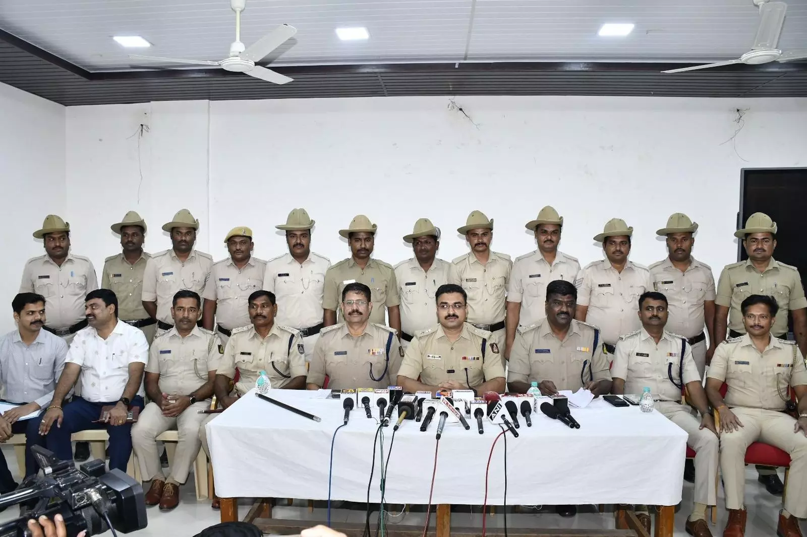 Vijayapura Police Recover ₹2.47 Crore in Cyber Fraud Cases Vijayapura Police Recover ₹2.47 Crore in Cyber Fraud Cases
