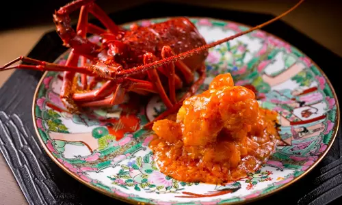 I Ensure WA-Chuka remains faithful to its Japanese-Chinese heritage