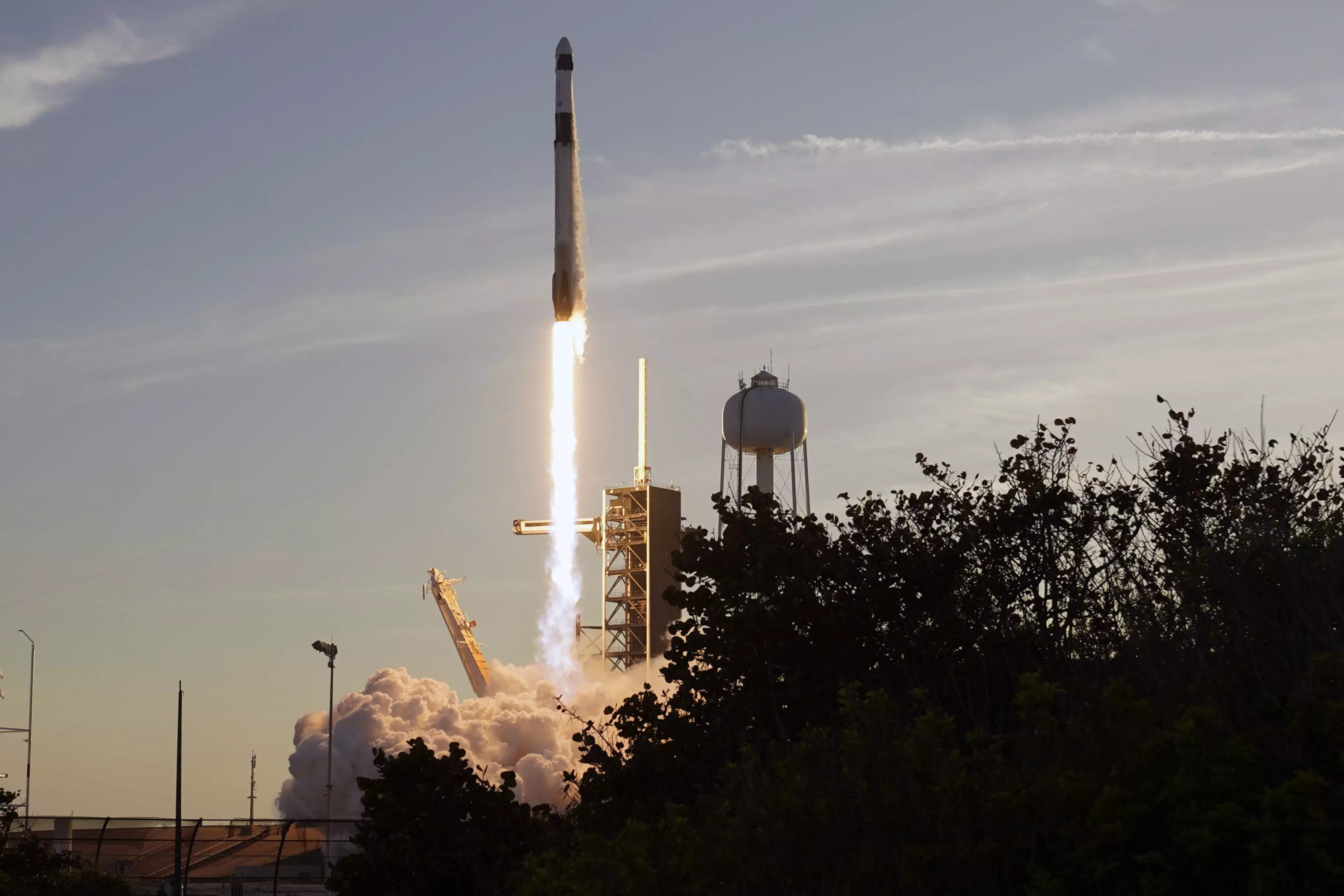 SpaceX, NASA launch mission to bring back stuck astronauts from ISS SpaceX, NASA launch mission to bring back stuck astronauts from ISS